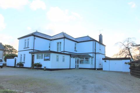 7 bedroom detached house for sale - Bull Bay Road, Amlwch