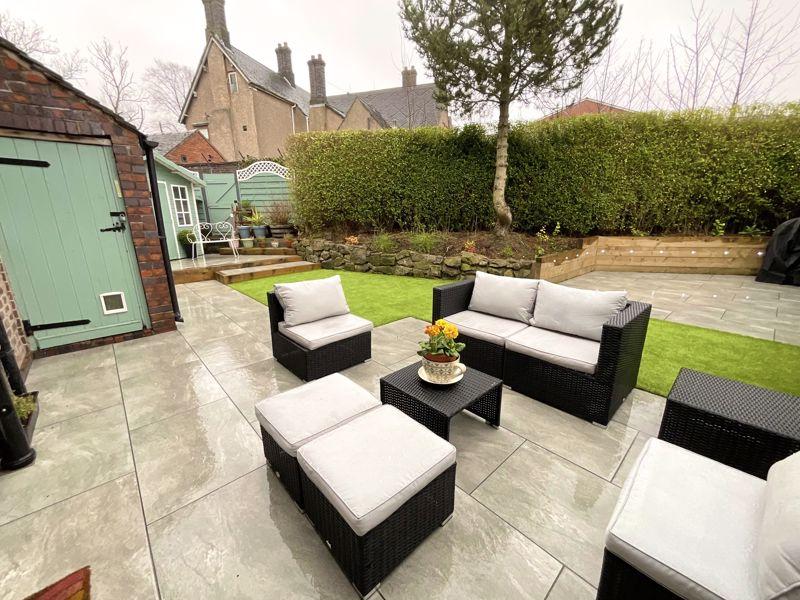 The Avenue, Hartshill, Stoke on Trent 3 bed semidetached house £275,000