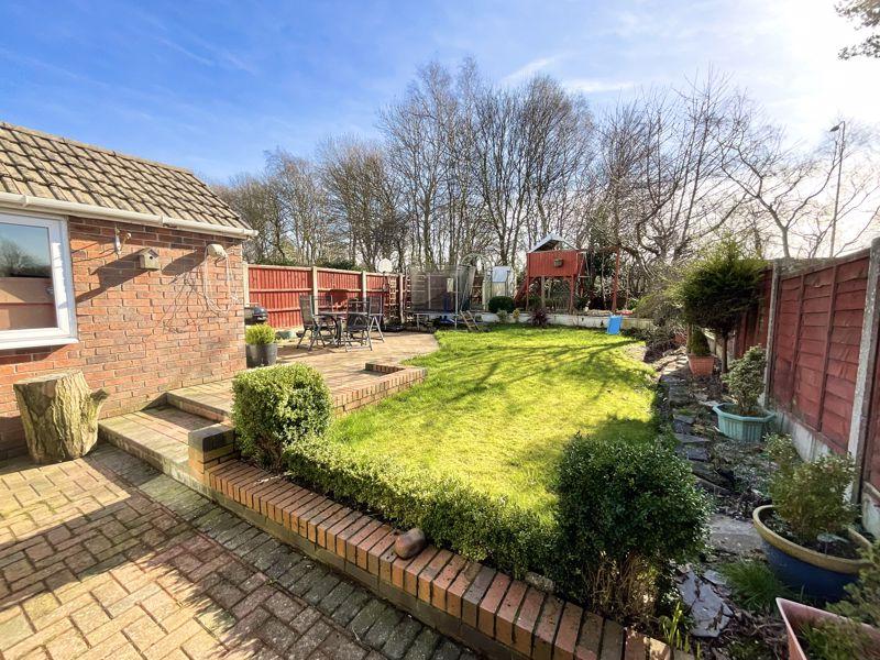 Cedar Avenue, Blythe Bridge 3 bed semidetached house £225,000