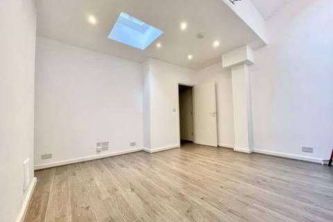 2 bedroom flat to rent, Alma Grove, SE1