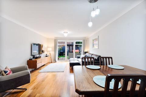 20b Stanley Road, Sutton, SM2 6TB
