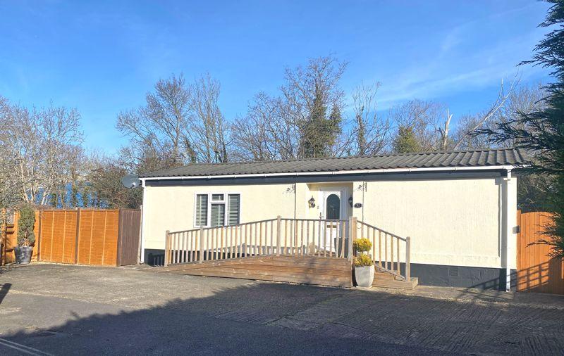 Lyndene Road, Didcot 2 bed park home £185,000