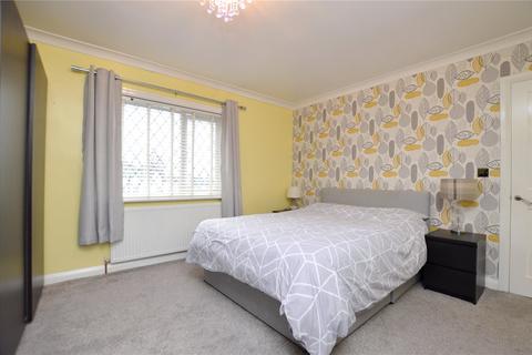 3 bedroom semi-detached house for sale, Hill Court Grove, Leeds