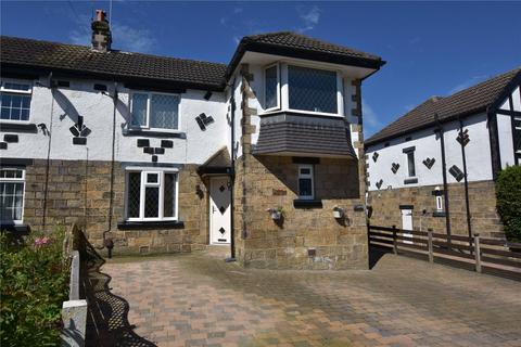 3 bedroom semi-detached house for sale, Hill Court Grove, Leeds