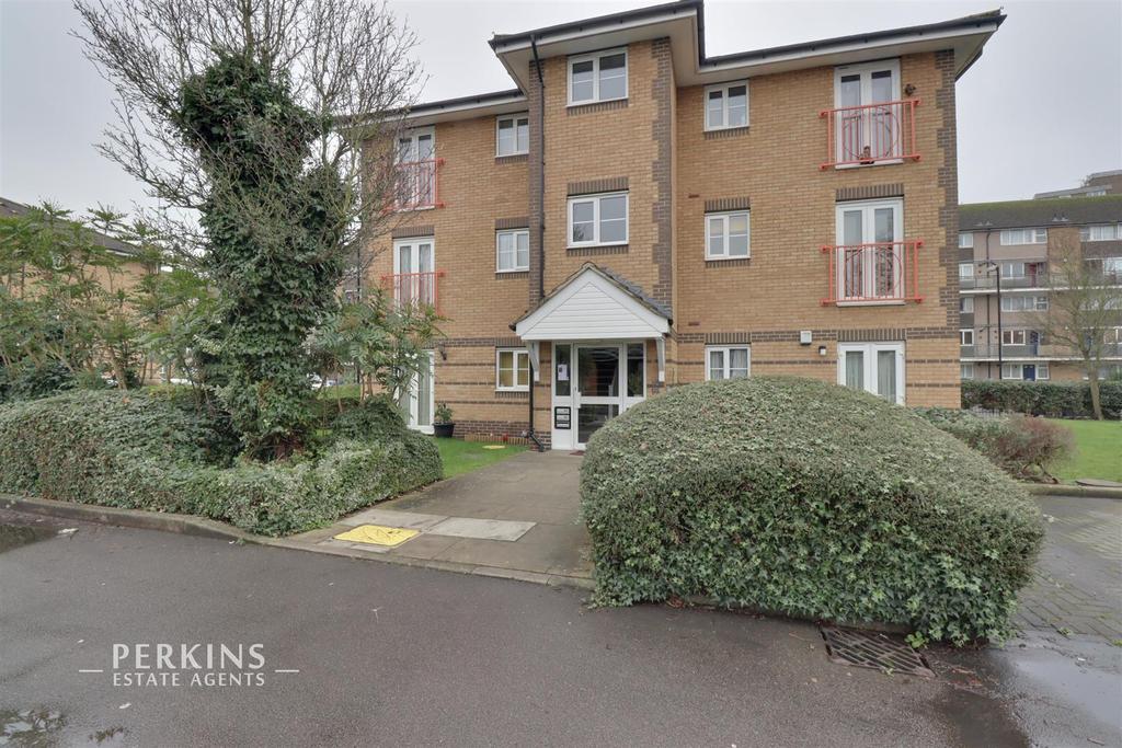 West Ealing, W13 2 bed flat for sale £300,000
