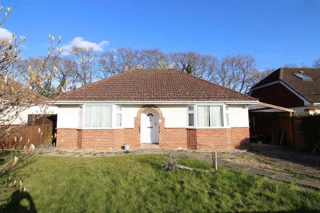 Oakwood Avenue, New Milton 3 bed detached bungalow £489,950