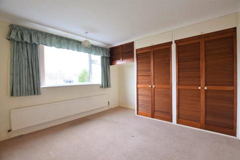 4 Glen Drive, Oakham, LE15 6SB