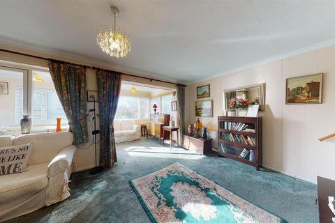 4 Coniston Road, Folkestone, CT19 5JF