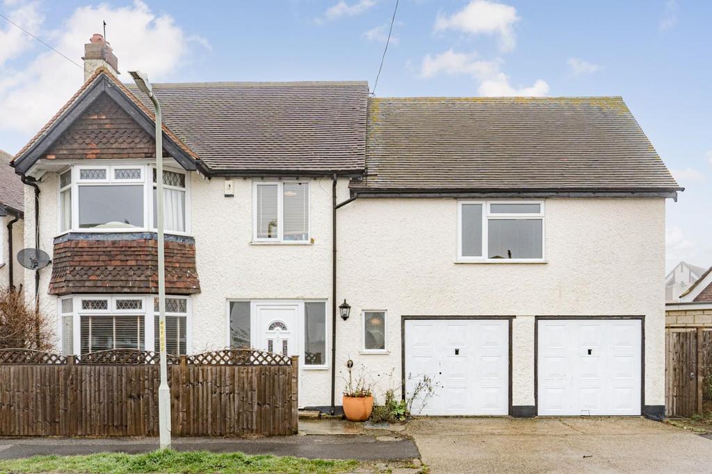 West Cliff Drive, Herne Bay 5 bed detached house £450,000