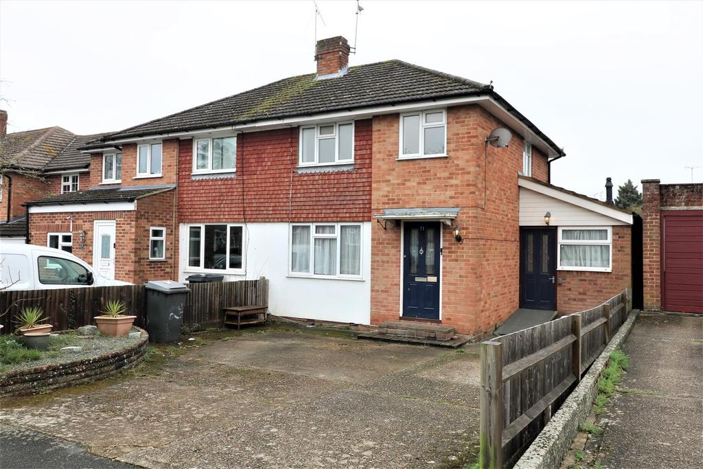 Cotswold Way, Tilehurst, Reading 2 bed semidetached house £385,000