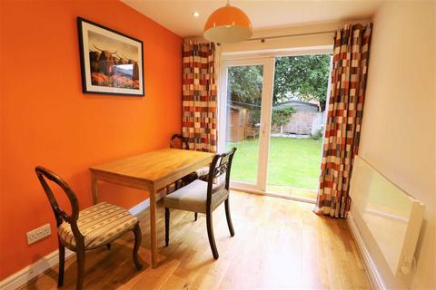 3 Macauley Road, Manchester, M16 0FA