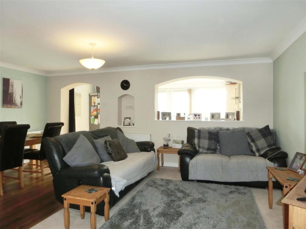 Clandon Close, Kings Norton 3 bed terraced house £220,000