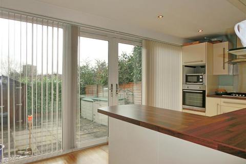 21 Clandon Close, Birmingham, B14 5QL