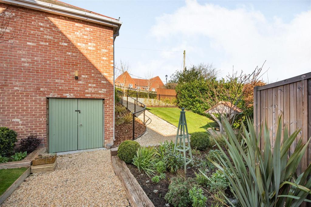 8494021-exterior01.jpg