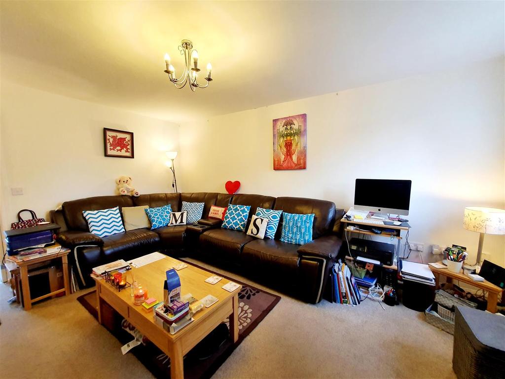 Llys Morfydd, Pontarddulais, Swansea 3 bed semidetached house £169,995