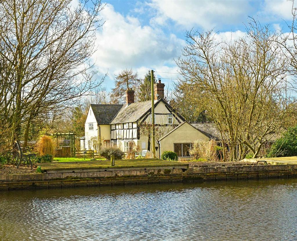 Lower Frankton, Ellesmere. 4 bed detached house £595,000