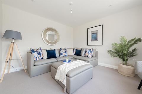 18 Aragon Avenue, Epsom, KT17 2QG