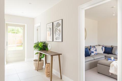 18 Aragon Avenue, Epsom, KT17 2QG