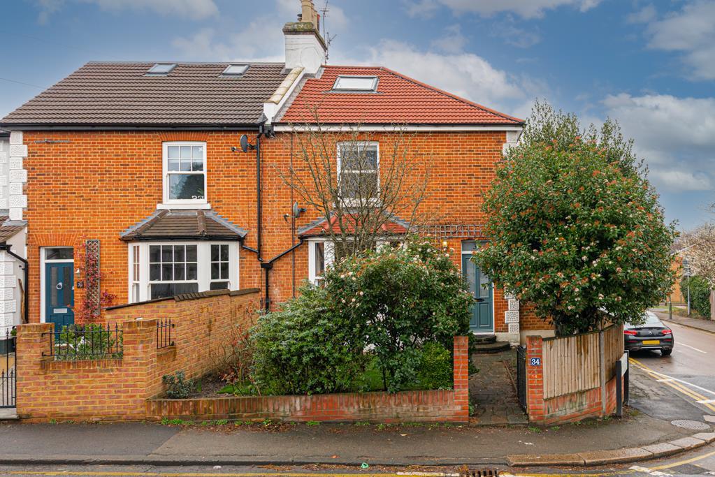 Burgh Heath Road, Epsom 4 bed semi-detached house - £720,000