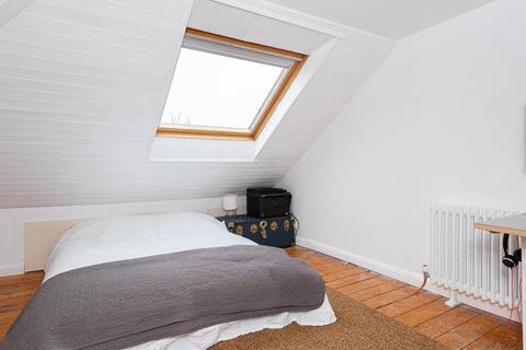 34 Burgh Heath Road, Epsom, KT17 4LU