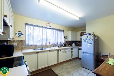 11 Ashley Court, Finningley, Doncaster, DN9 3RA