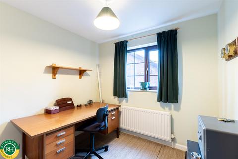 11 Ashley Court, Finningley, Doncaster, DN9 3RA