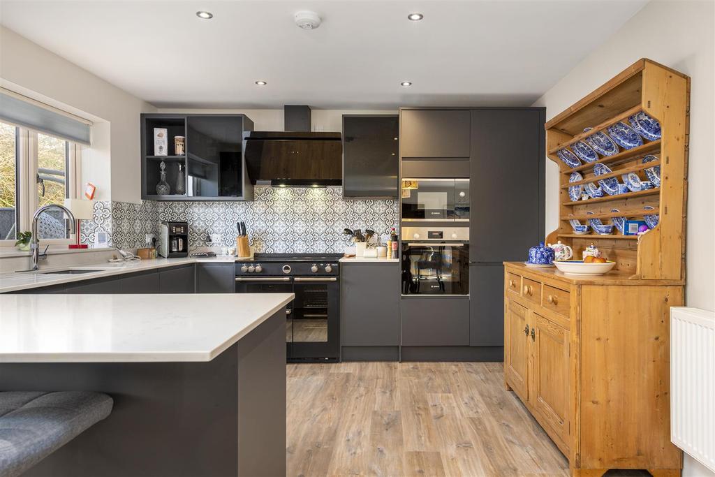 Kitchen 3.jpg