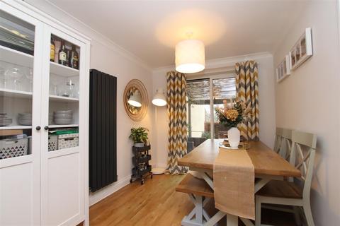 23 Edwards Court, Exeter, EX2 7RL