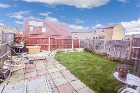 13 Hull Grove, Harlow, CM19 5RP