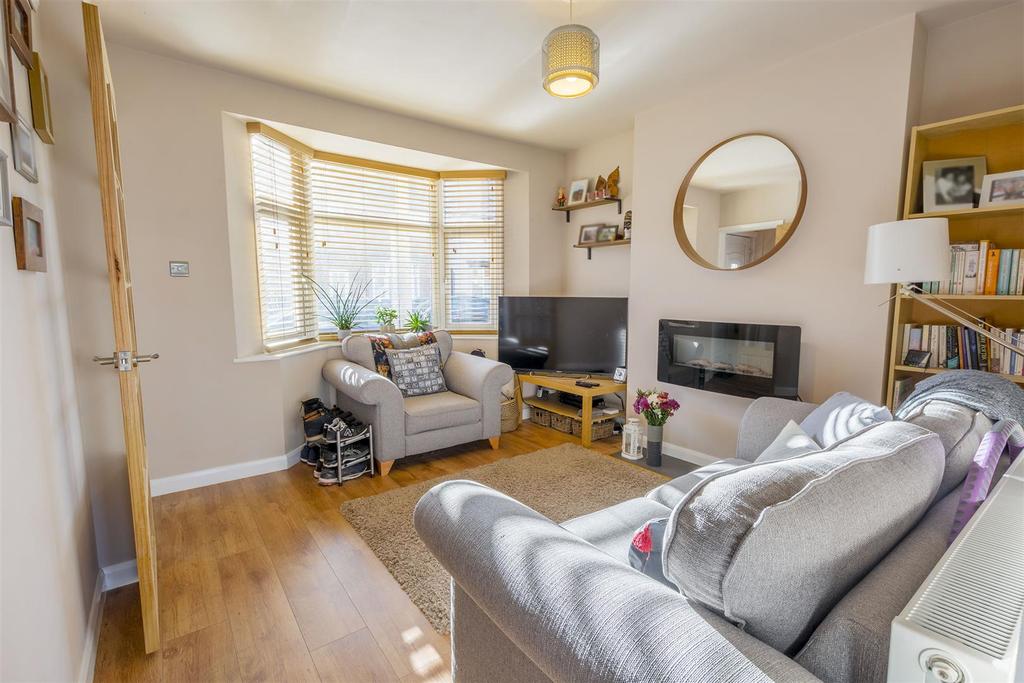Shanklin Drive, Stapleford, Nottingham 3 bed terraced house £170,000