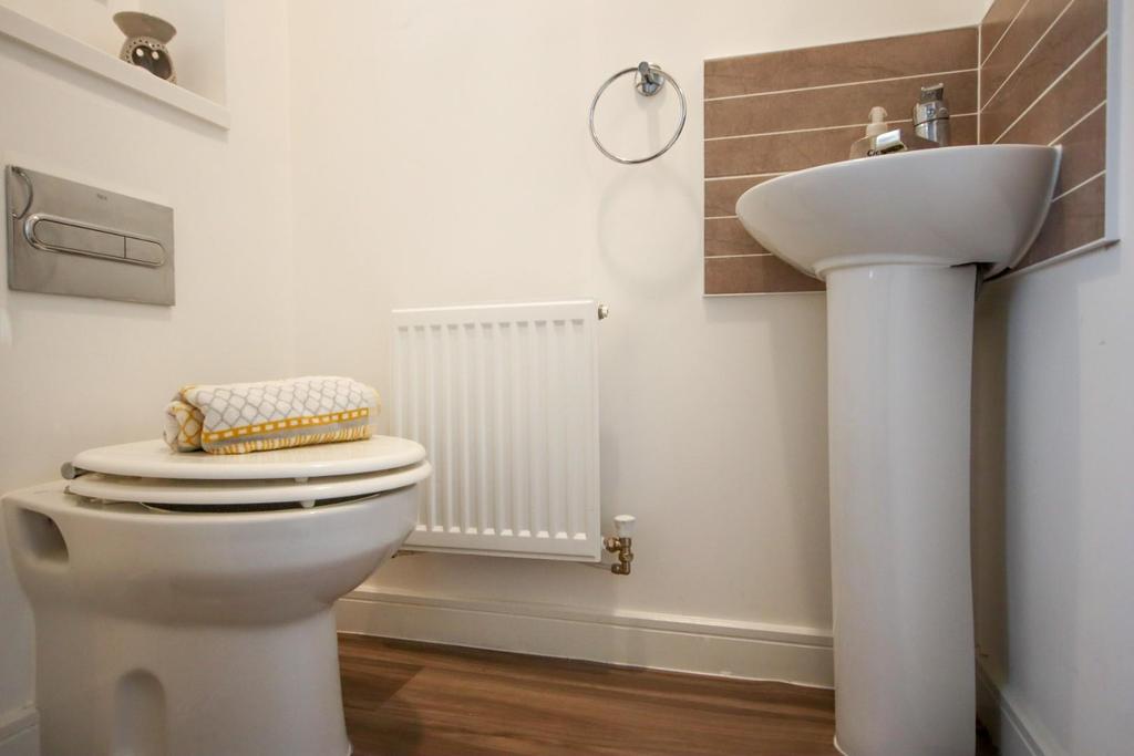 Ground Floor Cloakroom W/C