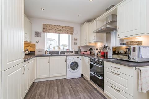 1 Cornfield Way, North Tawton, EX20 2FB