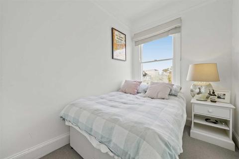 1b Amerland Road, London, SW18 1PX