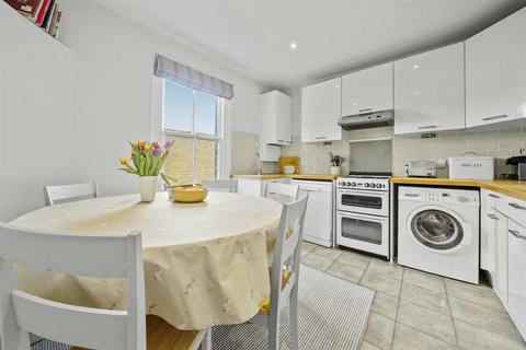 1b Amerland Road, London, SW18 1PX