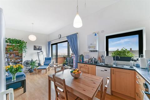 Flat 28, Travers House, 127 Dalmeny Avenue, London, N7 0JJ