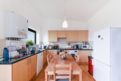 Flat 28, Travers House, 127 Dalmeny Avenue, London, N7 0JJ