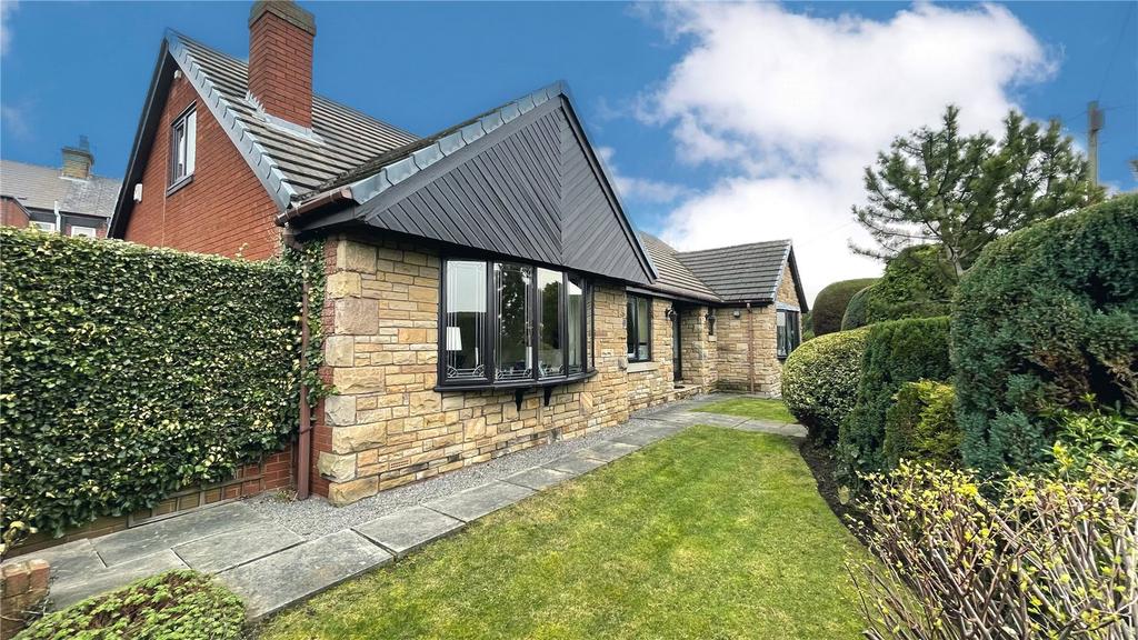 Doncaster Road, Ardsley, Barnsley, S71 4 bed bungalow £395,000