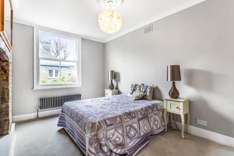 130b Trafalgar Street, London, SE17 2TP