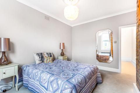 130b Trafalgar Street, London, SE17 2TP