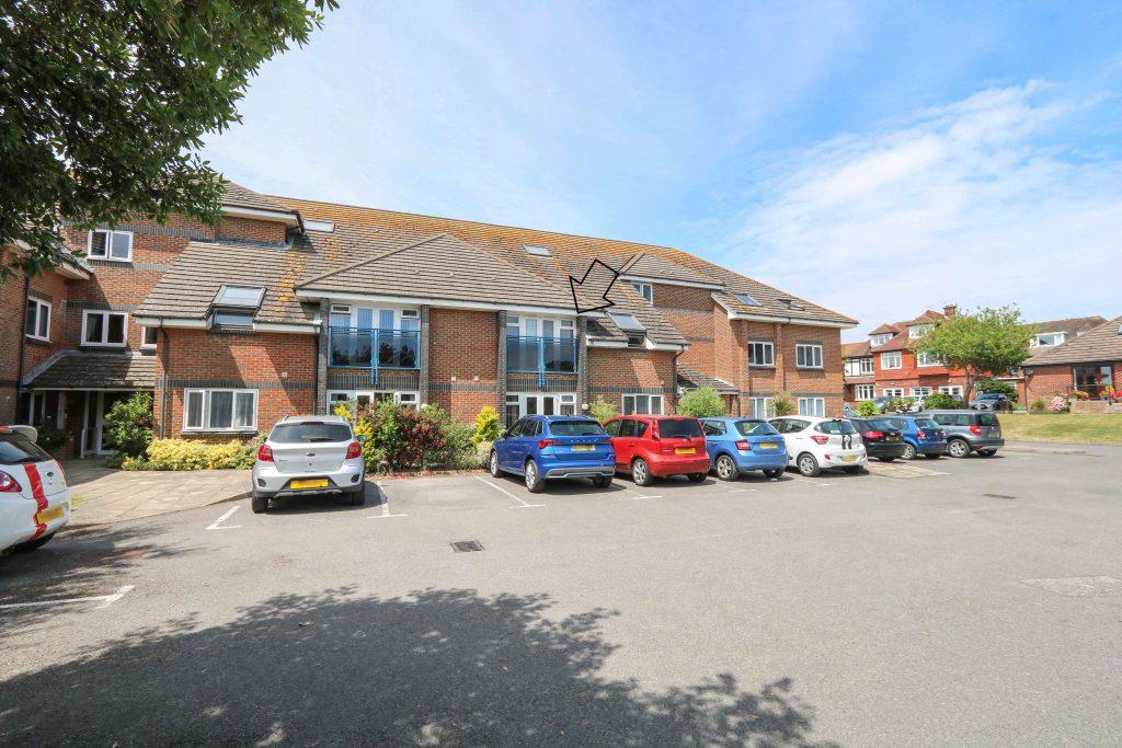 Seafront, Hayling Island 1 bed apartment £100,000