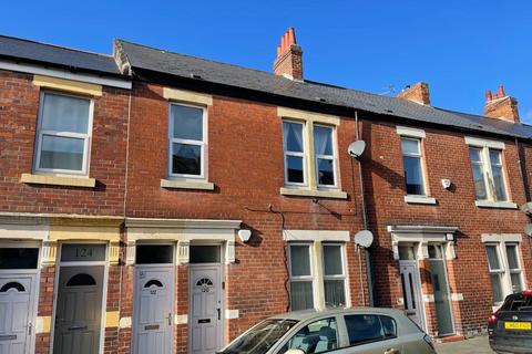 2 bedroom flat to rent, Chirton W View, North Shields.  NE29 0EN *GARAGE INCLUDED*