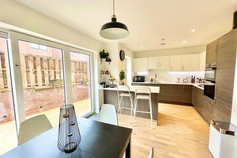 1 Grays Crescent, Newhaven, BN9 9FE