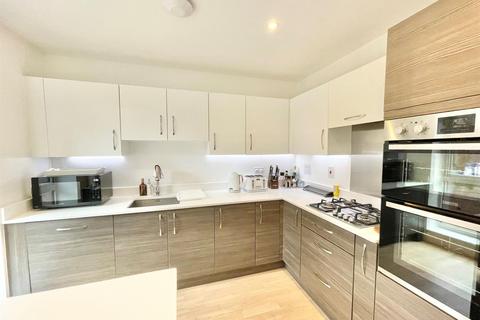 1 Grays Crescent, Newhaven, BN9 9FE