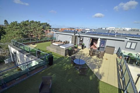 1 bedroom retirement property for sale - Camberley,  Surrey,  GU15