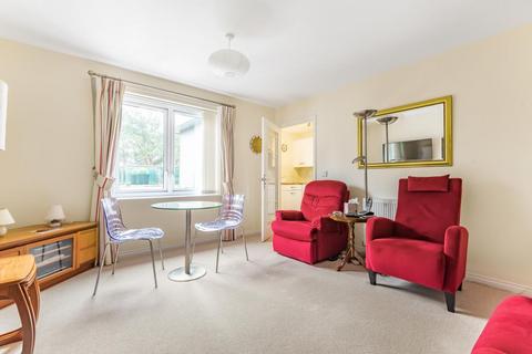 1 bedroom retirement property for sale - Camberley,  Surrey,  GU15