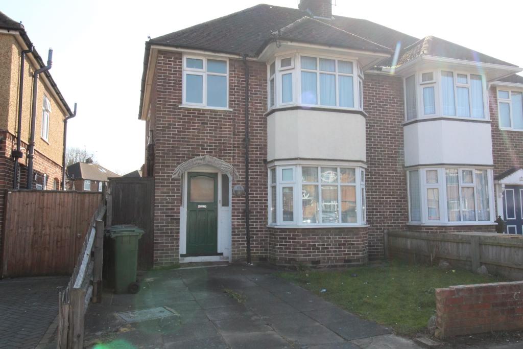 Stoneygate Road Leagrave Luton Lu4 3 Bed Semi Detached House £