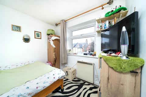 undefined, Over 1000 sq feet
