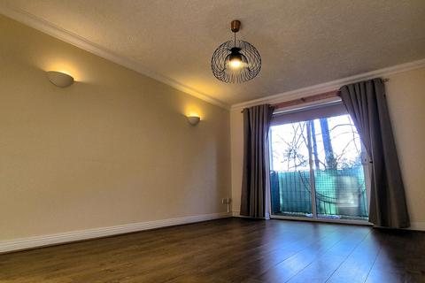 2 bedroom apartment to rent, WINCHESTER ROAD, SOUTHAMPTON