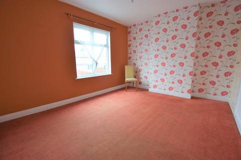 2 bedroom terraced house to rent, London Road, Hinckley