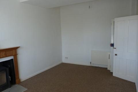 3 bedroom terraced house to rent, Station Road, Cullompton